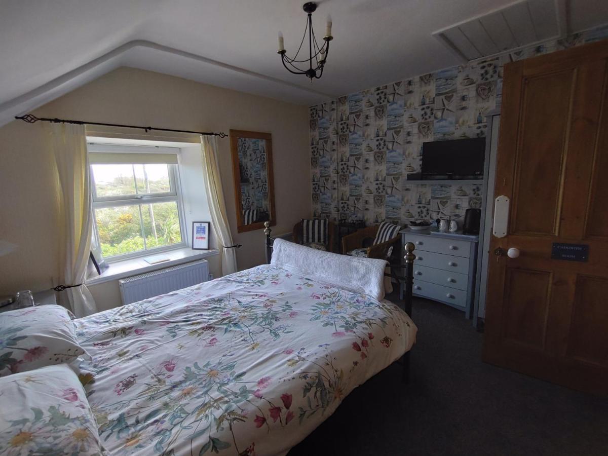 Chyheira Bed & Breakfast Ruan Minor Bagian luar foto
