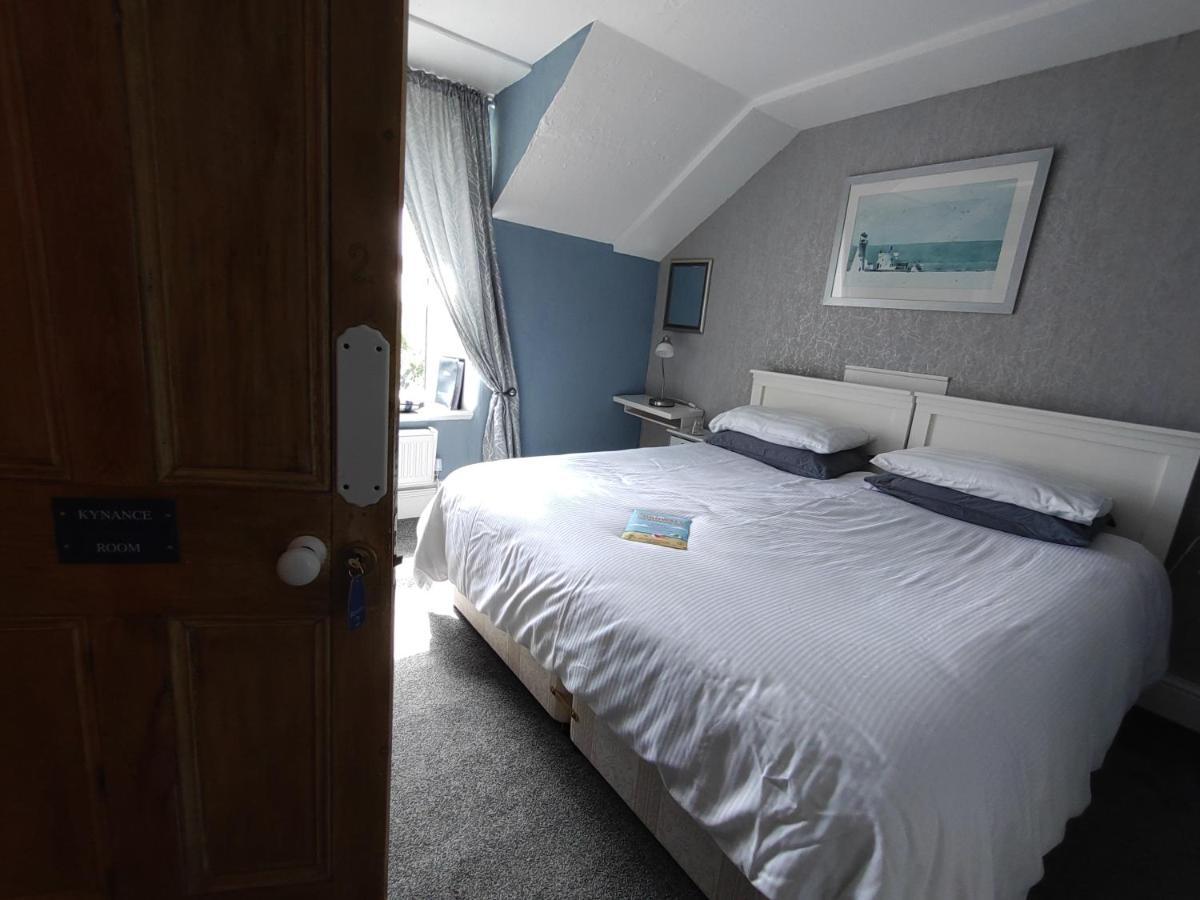 Chyheira Bed & Breakfast Ruan Minor Bagian luar foto