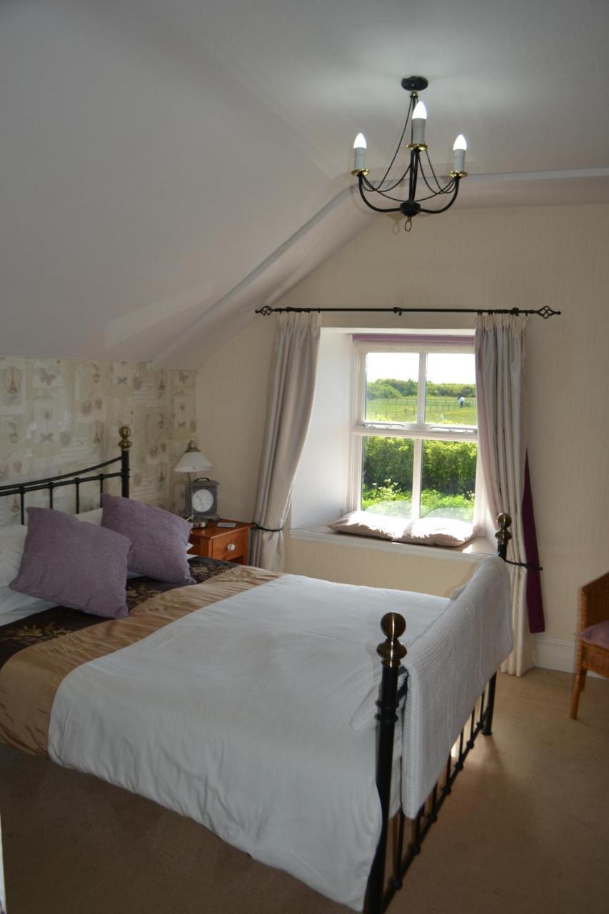 Chyheira Bed & Breakfast Ruan Minor Bagian luar foto