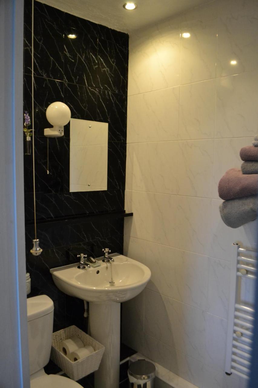 Chyheira Bed & Breakfast Ruan Minor Bagian luar foto